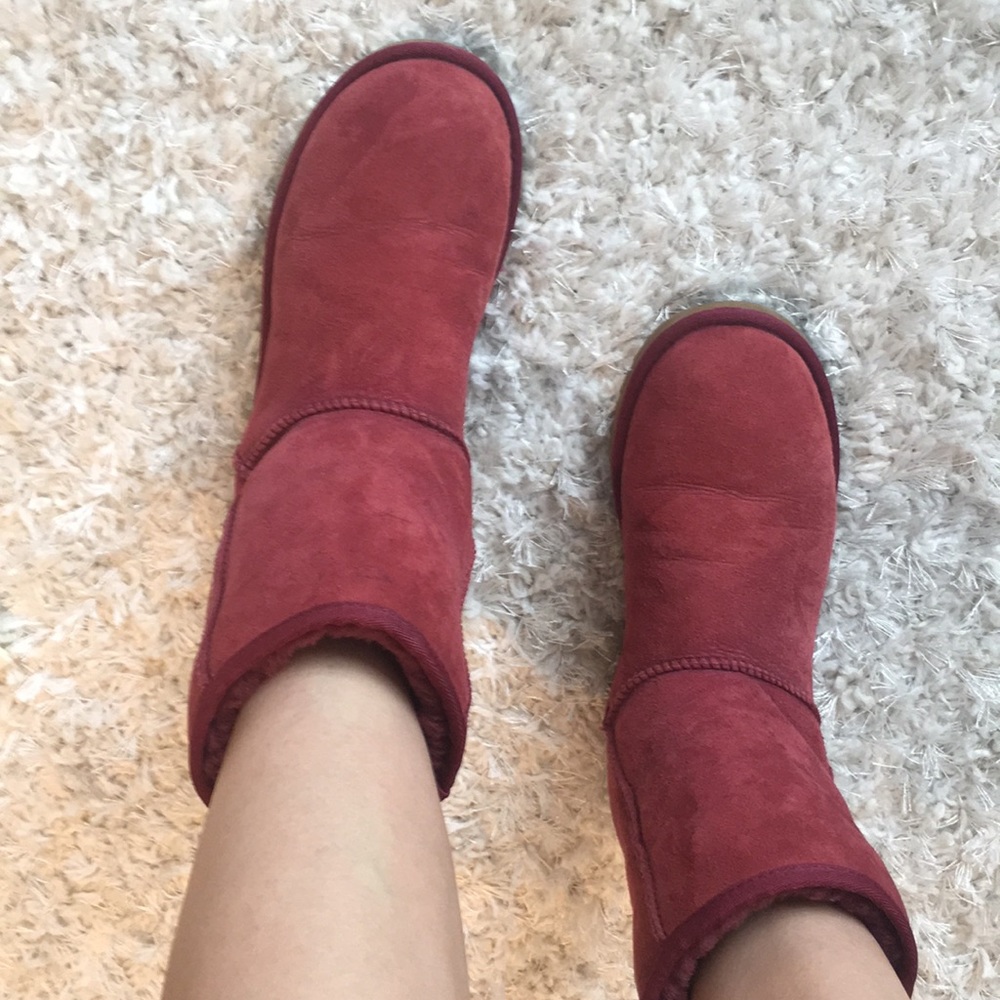 UGGs - Picture 4 of 4